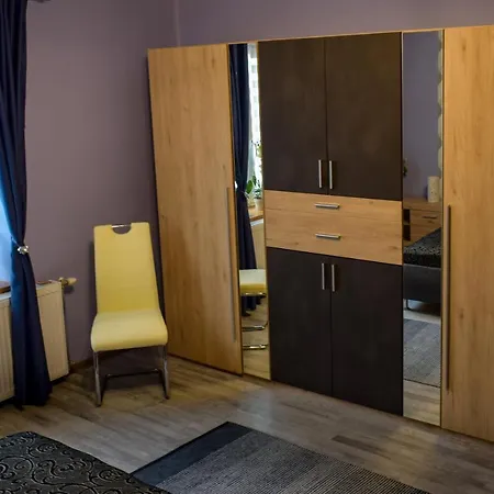 Lux Apartment Maroslele
