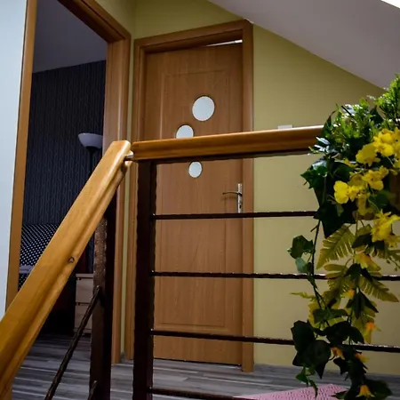Lux Apartment Maroslele